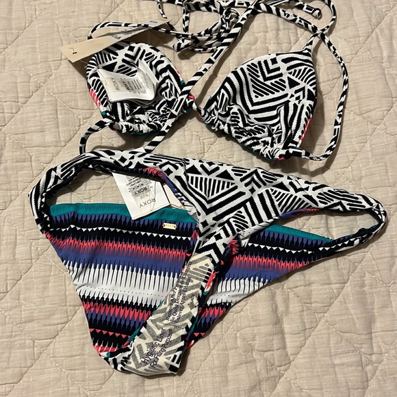 Roxy Reversible Bikini BNWT - Picture 3 of 4